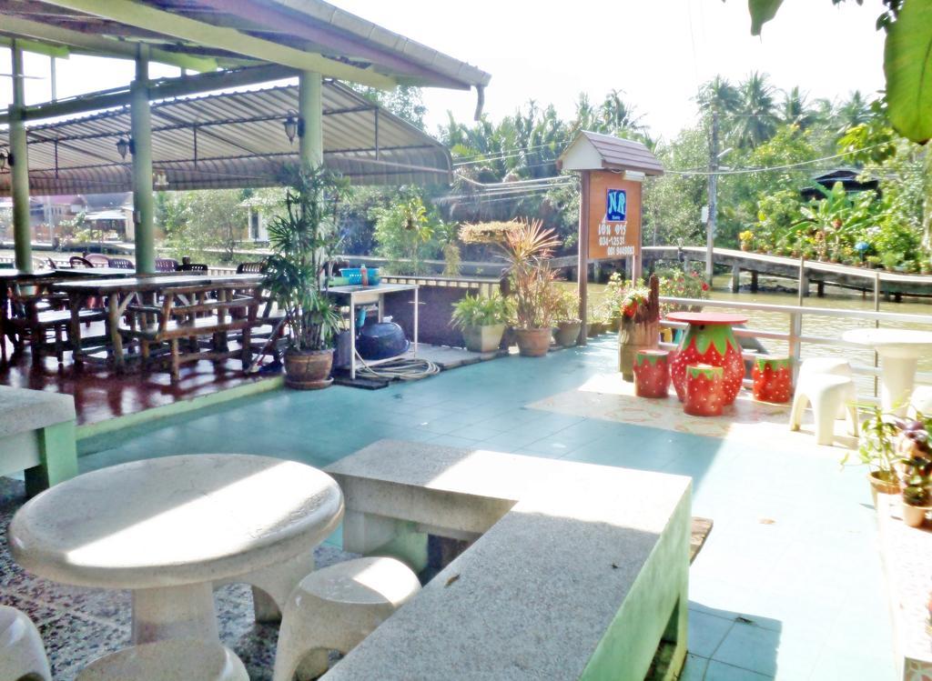 Nr Homestay Amphawa Habitación foto