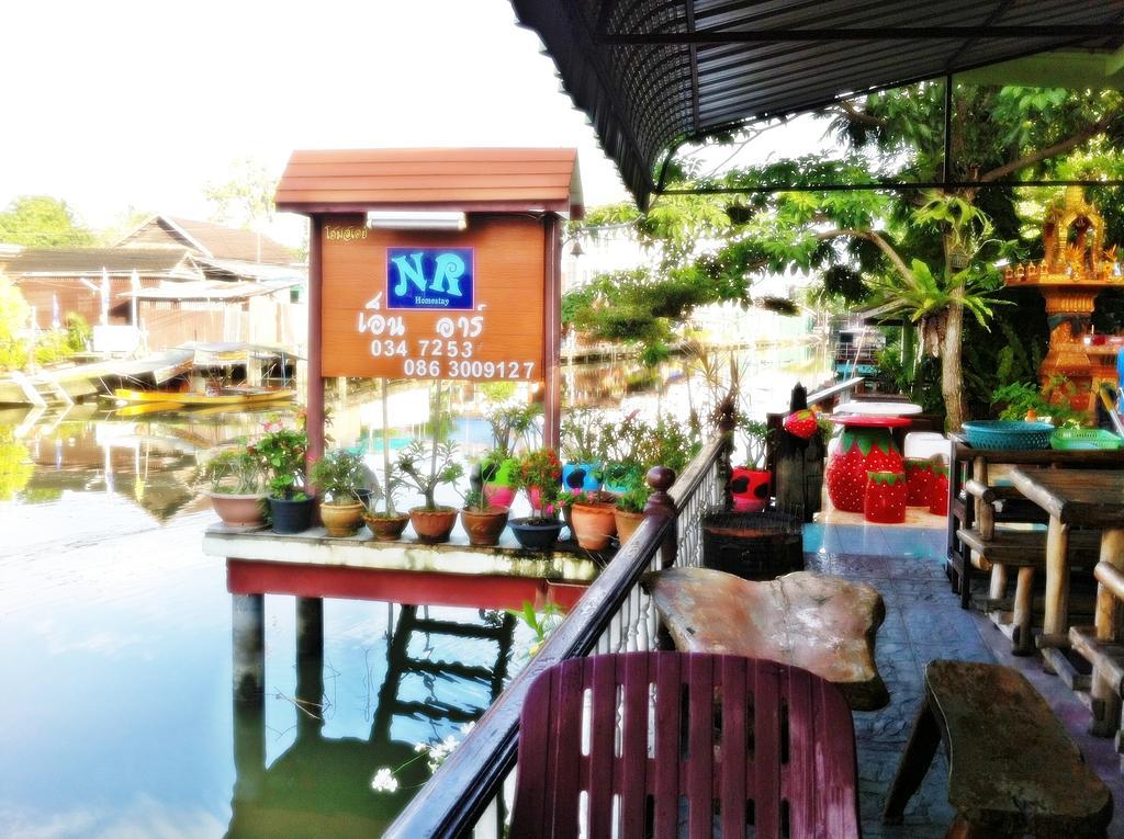 Nr Homestay Amphawa Habitación foto