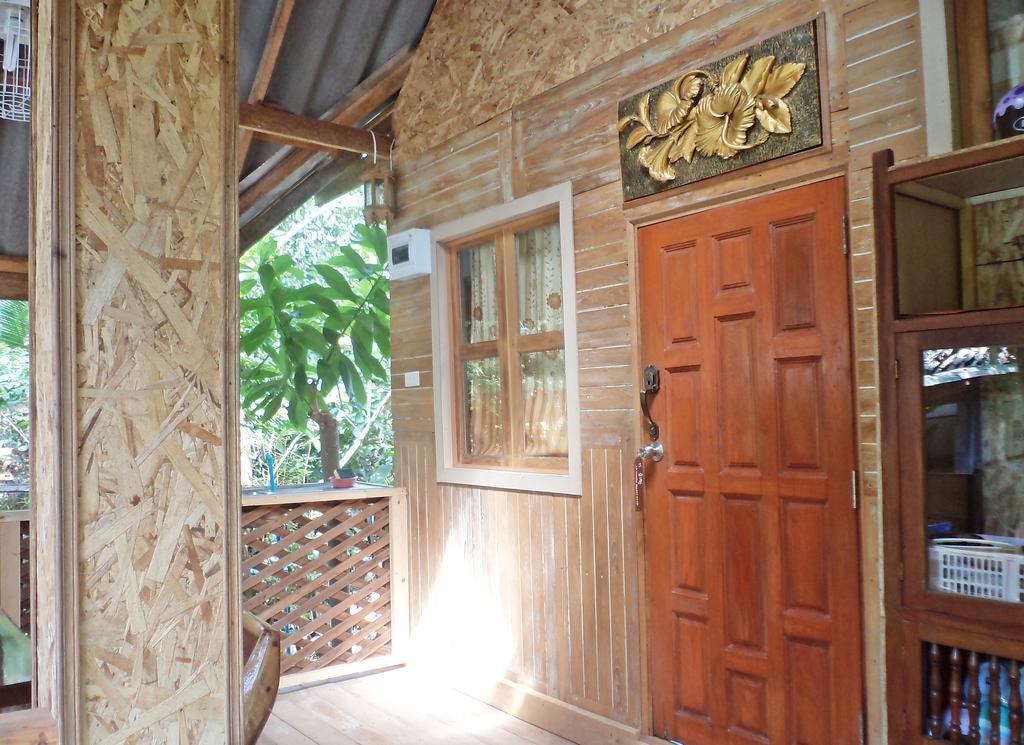 Nr Homestay Amphawa Habitación foto